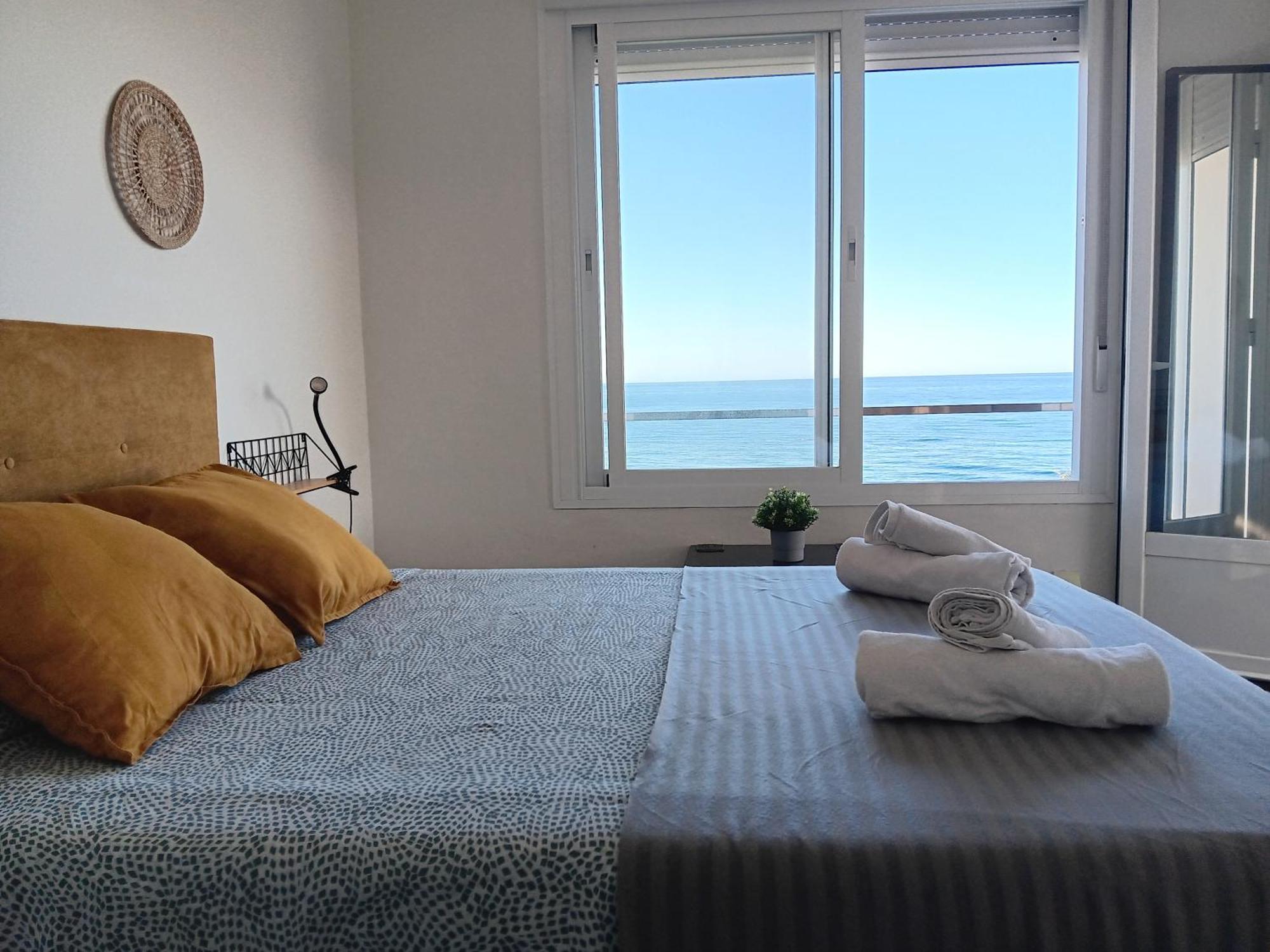 Alojamiento Iberia Playa Estepona Zewnętrze zdjęcie
